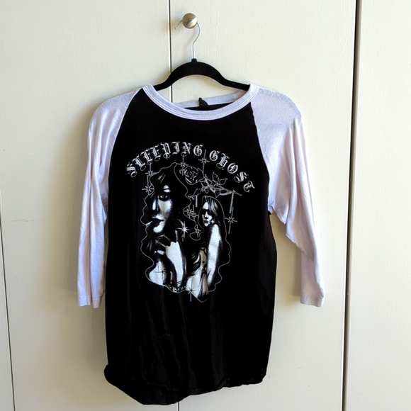 Tops - Black and white seeing ghosts shirt